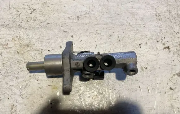 Skoda Octavia Mk2 (1Z) Master brake cylinder 1K0955459A
