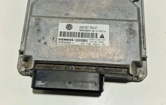 Volkswagen Touareg I Gearbox control unit/module 0AD927755AT