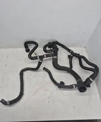 Volvo XC40 Engine coolant pipe/hose 32240181 32222092