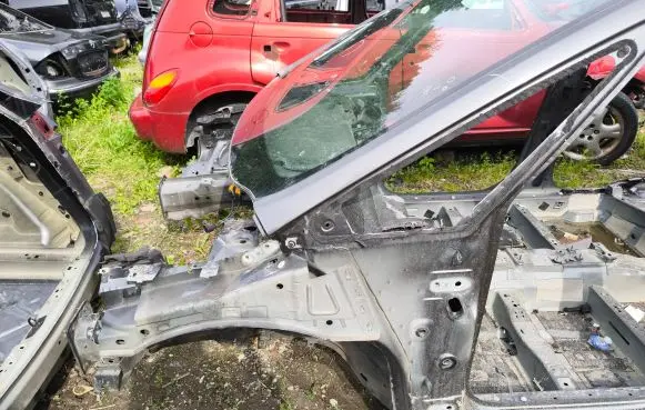 Ford Galaxy Front quarter panel 