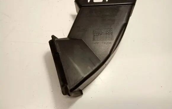 BMW 5 G30 G31 Air intake duct part 7357248 11252010