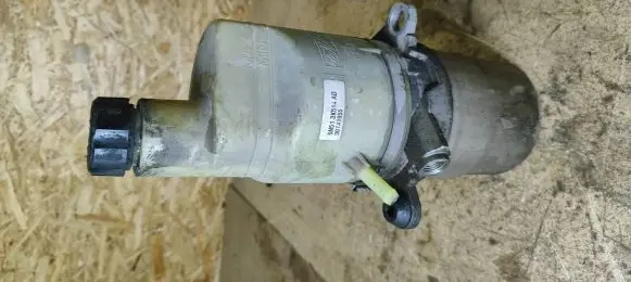 Volvo S40 Power steering pump 5N513K514AD