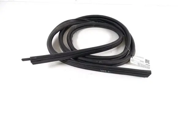 Dodge Journey Trunk rubber seal (body) 5076822AE