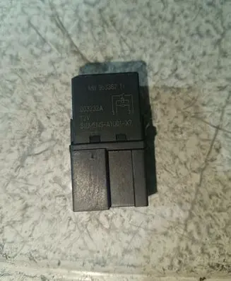 Volvo S40, V40 Other relay 95338211