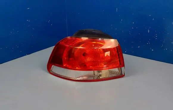 Volkswagen Golf VI Rear/tail lights 5K0945095E 5K0945111 89090598