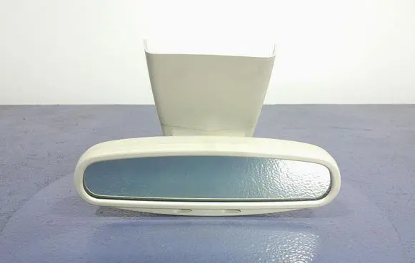 Rear view mirror (interior)