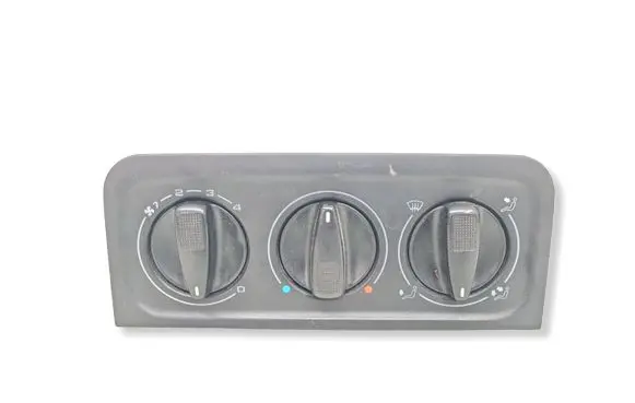 Volkswagen Golf III Climate control unit 1H0819045