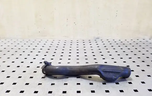 Volkswagen PASSAT B4 Breather/breather pipe/hose 028103493Q