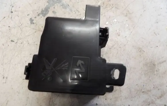 Renault Captur II Fuse box set 252360794R