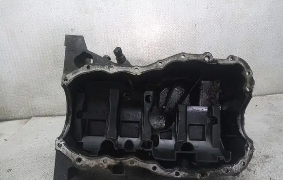 Renault Clio III Oil sump 8200451325