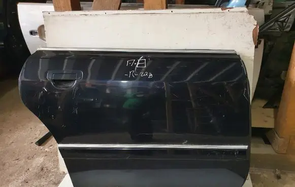 Audi A8 S8 D2 4D Rear door