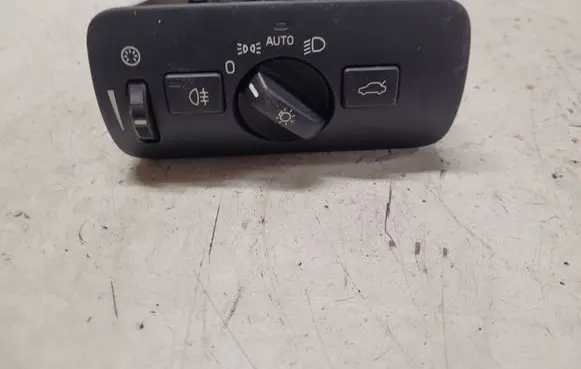 Volvo V40 Light switch 30739424