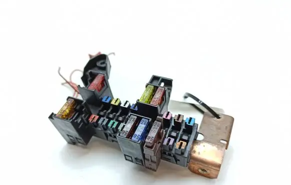 Mercedes-Benz Vito Viano W639 Fuse module A6395400018 2035400250