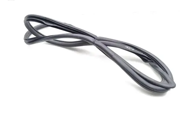 KIA Stonic Front door rubber seal 