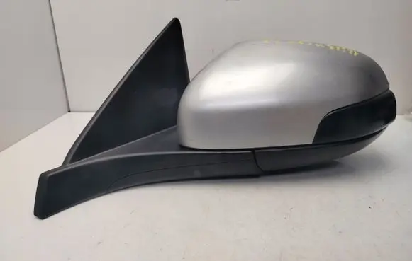 Volvo C30 Front door electric wing mirror 