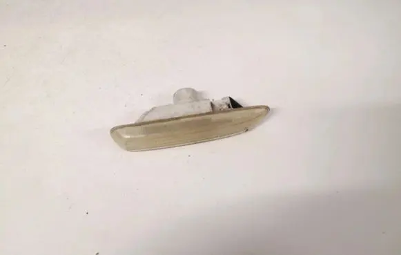 BMW 3 E46 Front fender indicator light 63132228592