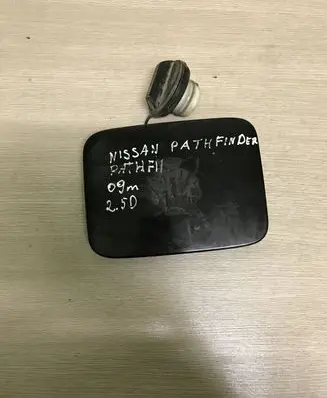 Nissan Pathfinder R51 Fuel tank cap