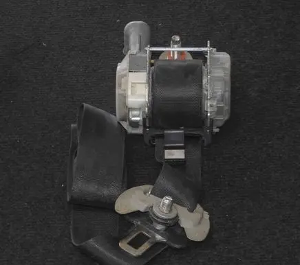 Hyundai i20 (PB PBT) Front seatbelt