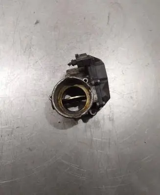 Volkswagen Touran I Throttle valve 03g128063