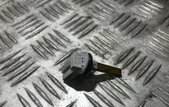 Interior temperature sensor