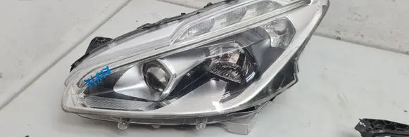 Peugeot 208 I Headlight/headlamp 9810805780 0829080186