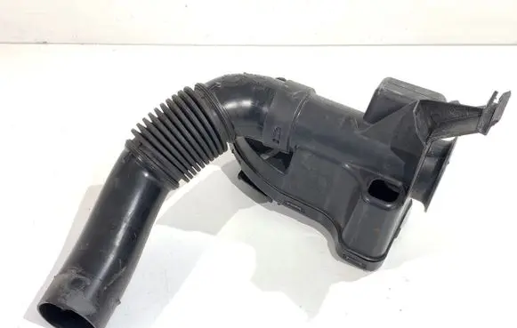 Peugeot 2008 I Air intake hose/pipe 9684813780