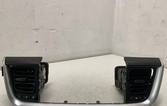 KIA Stonic Dash center air vent grill 84740H8AD0 H897420000