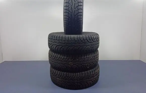 Volvo S60 R17 C winter tire 4024068000921