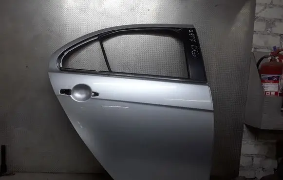 Mitsubishi Lancer VIII Rear door