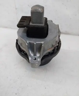 BMW 7 G11 G12 Engine mount bracket 686482801