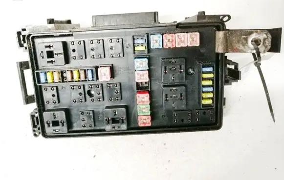 Dodge Magnum Fuse box set 16238ac 16238acna-1