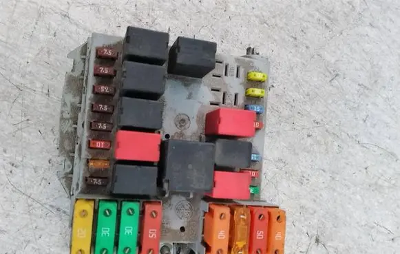 Fuse box set
