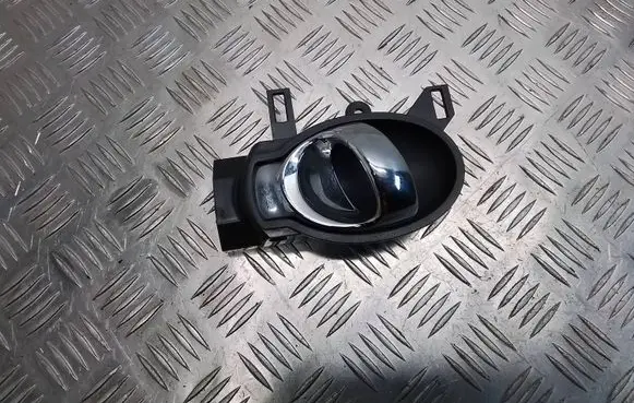 Nissan Juke I F15 Front door interior handle