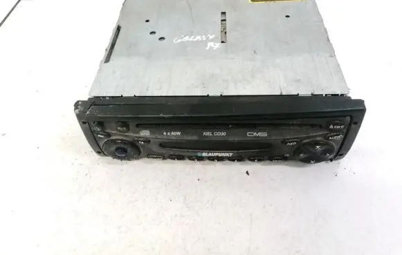 Hyundai Matrix Radio/CD/DVD/GPS head unit 7640155310