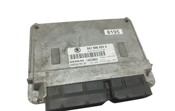 Skoda Fabia Mk1 (6Y) Engine control unit/module 047906033A 5WP4419307