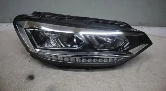 Volkswagen Touran III Headlight/headlamp 5TB941036E 0301299232