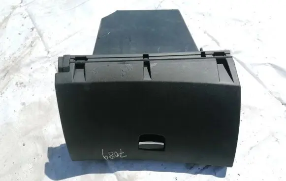Renault Laguna III Glove box 685000001R 1000913