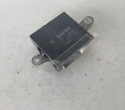 Lexus RX 450H Hand brake control module 8905048010 15181110730