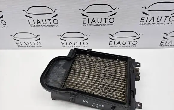 BMW X6 E71 Engine oil radiator 7585286 S9506002 17217585286