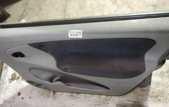 Citroen Xsara Picasso Front door card panel trim