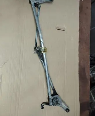 Front wiper linkage