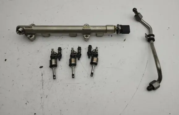 Audi A1 Fuel injectors set 05C036 05C133320A