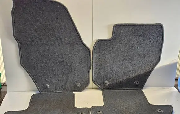 Volvo V60 Car floor mat set 39801568 100178290