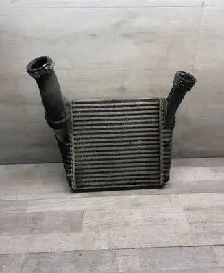 Audi Q7 4L Intercooler radiator 7L6145804