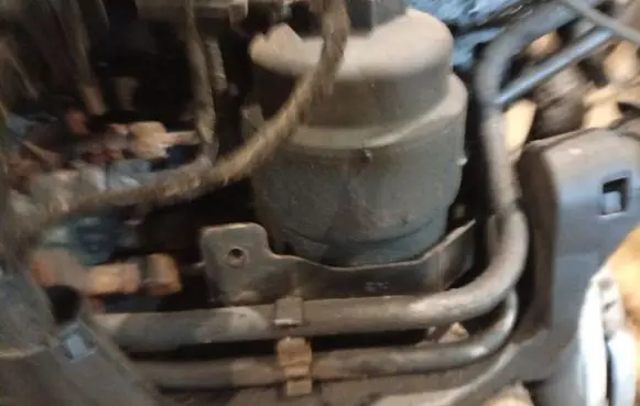 Opel Zafira A Oil filter cover