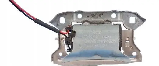 Toyota Hilux (AN10, AN20, AN30) Headlight part VP8M5X