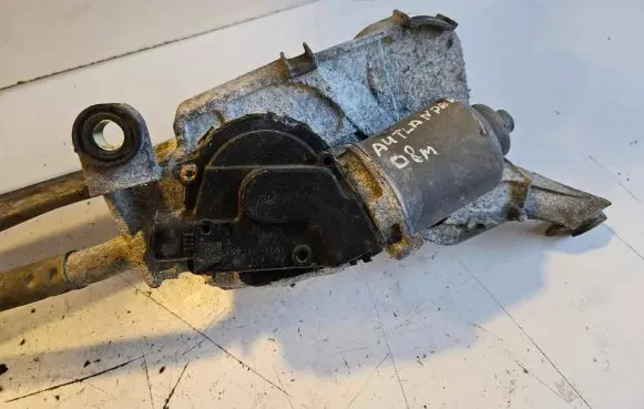 Mitsubishi Outlander Front wiper linkage and motor 159300-1051