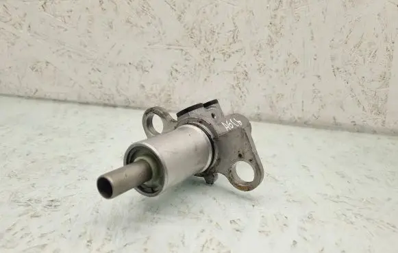 Audi A6 S6 C6 4F Master brake cylinder