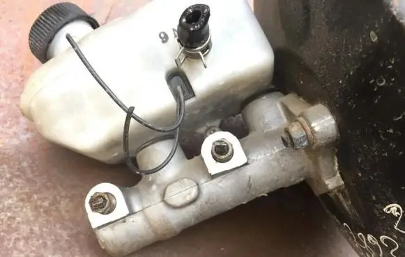 KIA Carnival Master brake cylinder