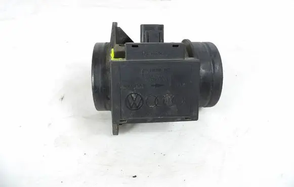 Audi A4 S4 B5 8D Mass air flow meter 074906461